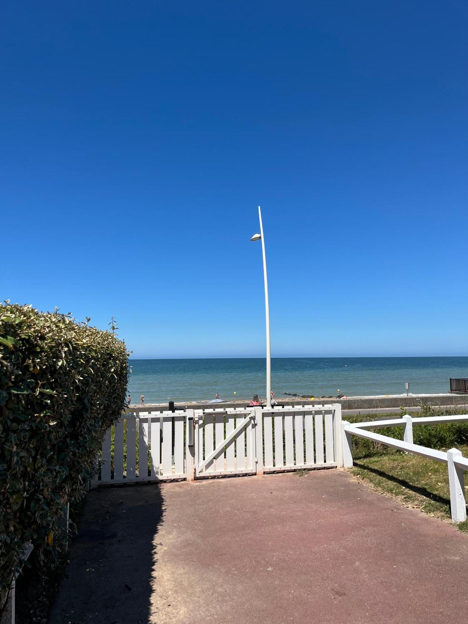 Apartment Douillet - Vue - Piscine/ Tennis